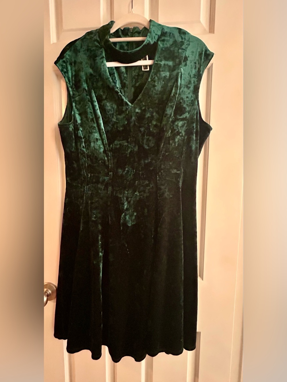 Julian Taylor Deep Green Velvet Midi Dress size 16